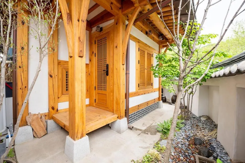 Iriru Luxury Hanok Stay - Eunpyung Hanok Village Σεούλ Σπίτι διακοπών