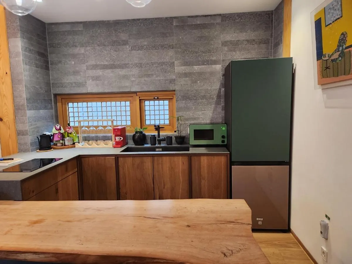 Iriru Luxury Hanok Stay - Eunpyung Hanok Village 首爾